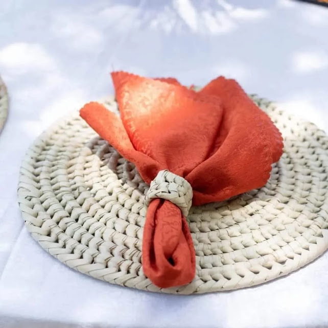 PLACEMENT TABLE MATS, DECORATIONS, OUTDOOR, INDOOR, DINNING, HOSTING,